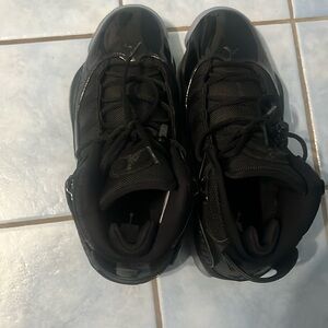 Size 9.5- Jordan 6 rings Black ice